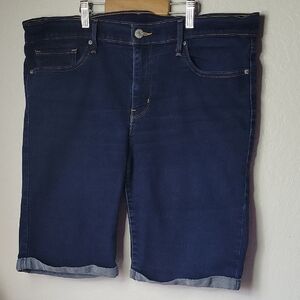 Levi's  Women's Shorts Size 33
